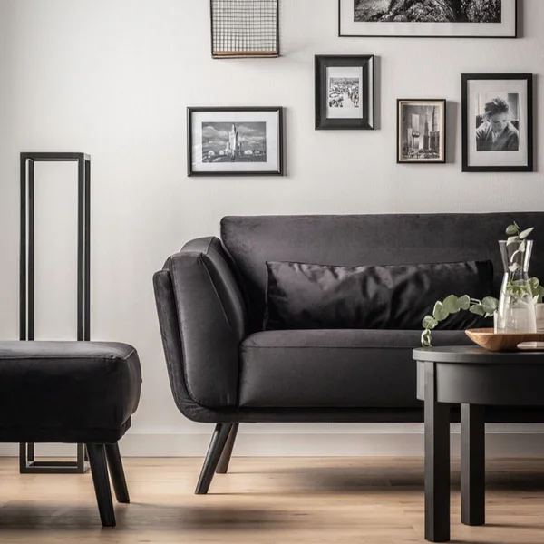 sofa w eleganckiej tapicerce